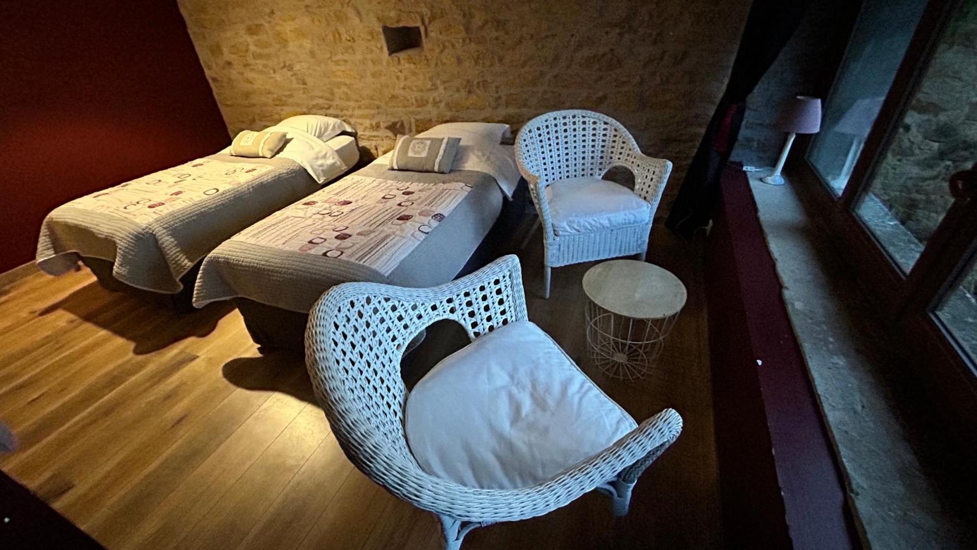 Le D'Tour Gourmand Bed & Breakfast Toulouse-le-Chateau ภายนอก รูปภาพ